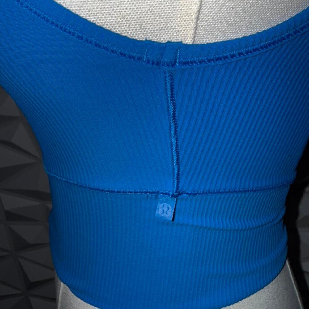 Lululemon Women's Blue Vest - Picture 3 of 4